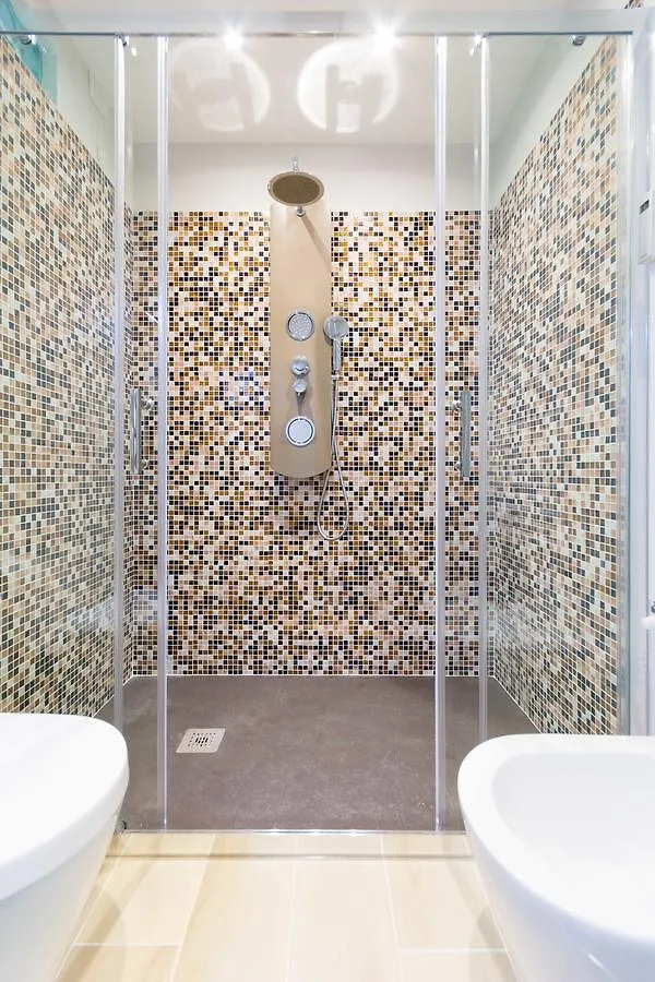 Isola Suite Milan Apartment